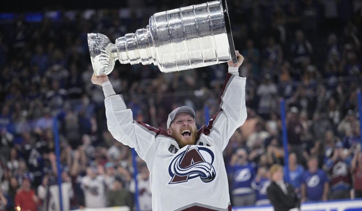 Surgery for Avs' Gabriel Landeskog, will miss 2nd straight season