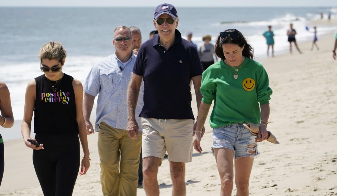 Beach bumming in 'Bidenomics': Will Hawaii wildfires become Biden's Katrina moment?
