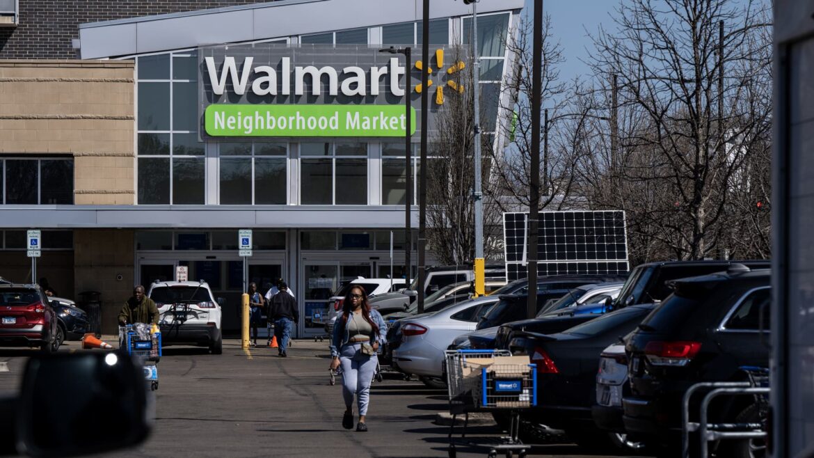 Credit Suisse raises Walmart price target ahead of earnings