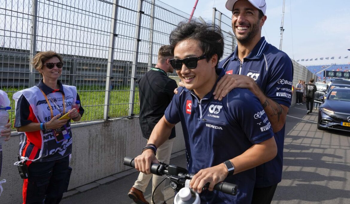 Daniel Ricciardo to miss Dutch GP after fracturing his hand in a crash during practice