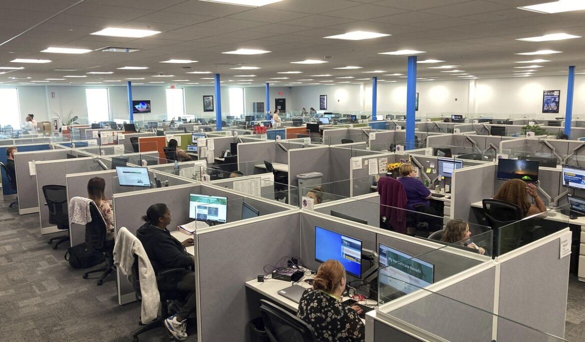 Feds raise concerns about long call center wait times as millions dropped from Medicaid