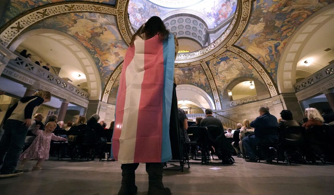 Missouri law banning minors from beginning sex-change treatments takes effect