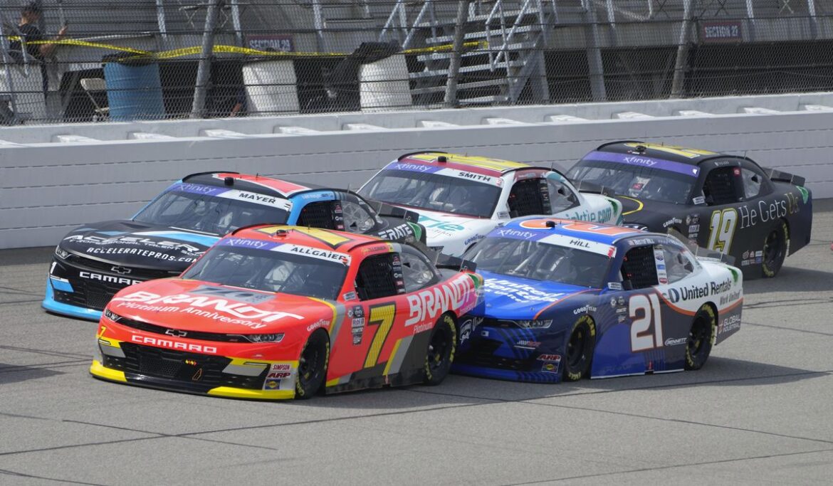 NASCAR Xfinity Series points leader Austin Hill signs contract extension with RCR