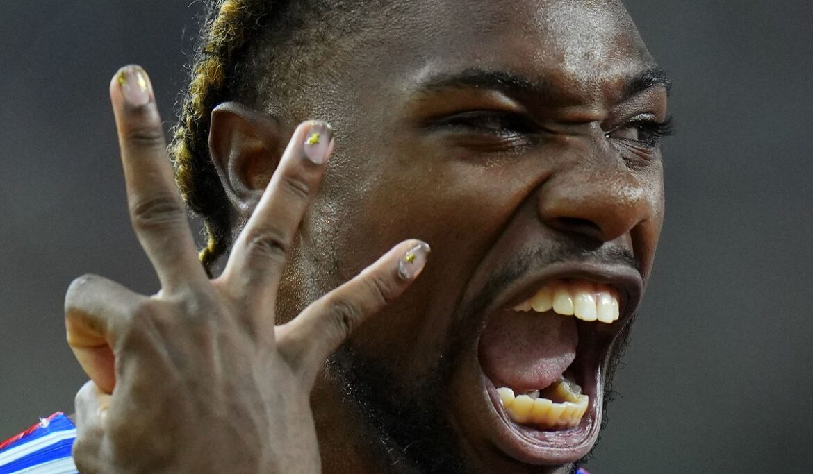 Noah Lyles, Sha'Carri Richardson anchor U.S. sweep of relays at world championships