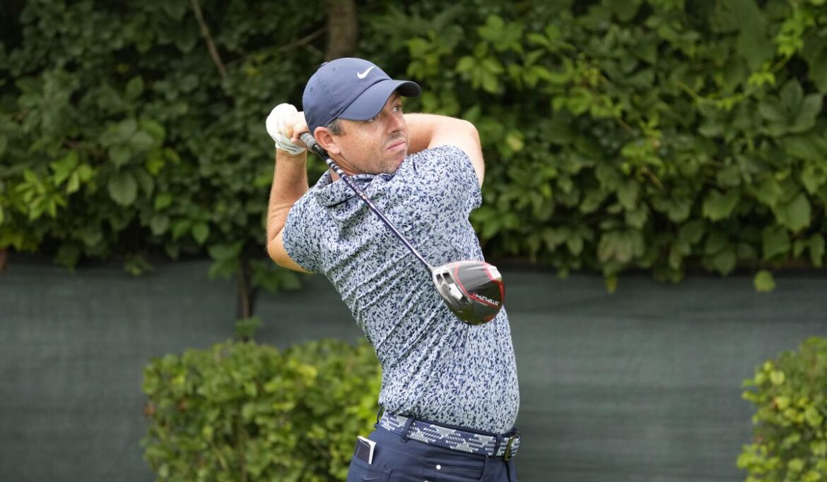 Rory McIlroy, Brian Harman share BMW Championship lead on a soft Olympia Fields