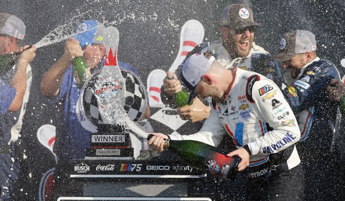 William Byron dominates at Watkins Glen for his Cup Series-leading fifth victory of the season