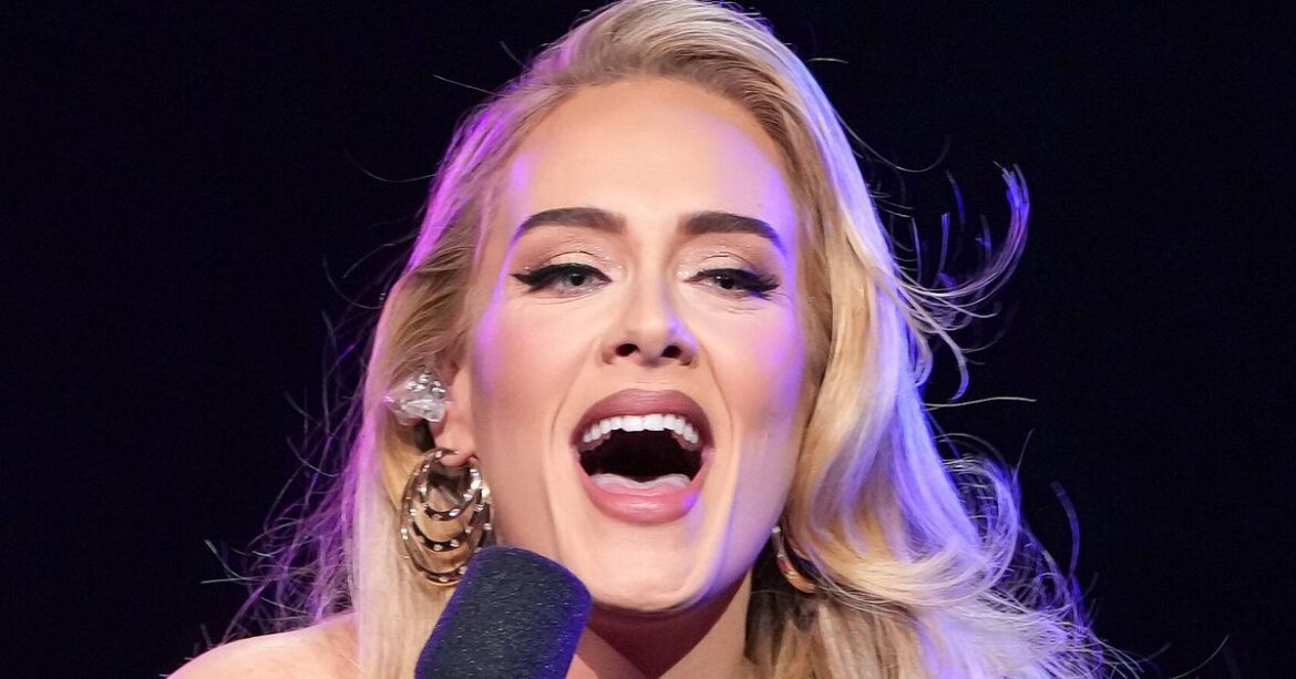 Adele Stirs Marriage Rumors With 1 Word During Vegas Concert