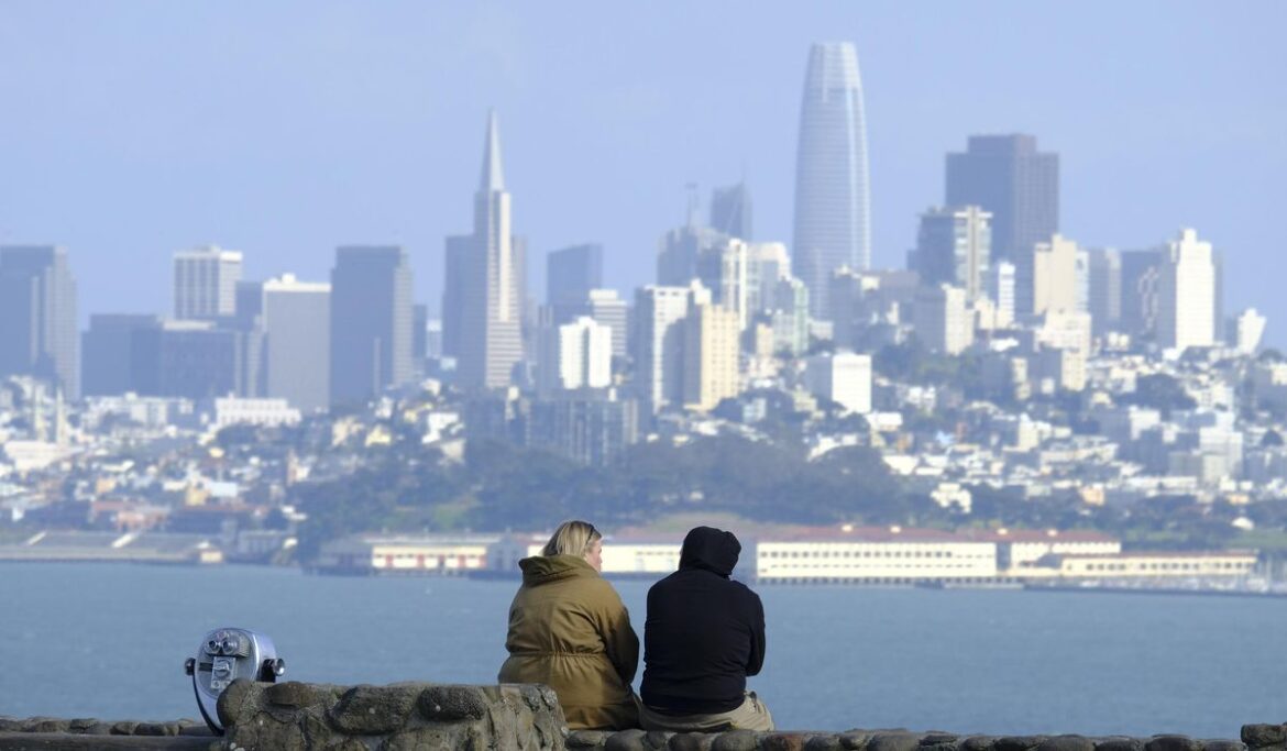 After climate summit, California Gov. Gavin Newsom faces key decisions to reduce emissions back home