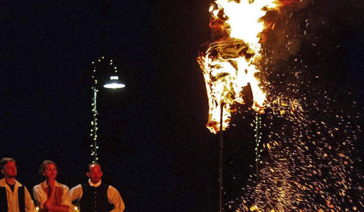 Benedict Arnold burned New London, Connecticut, now residents get a fiery payback at festival