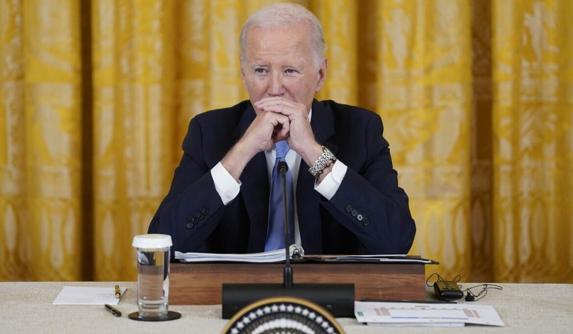 Biden got COVID-19 shot in private due to busy schedule, White House says