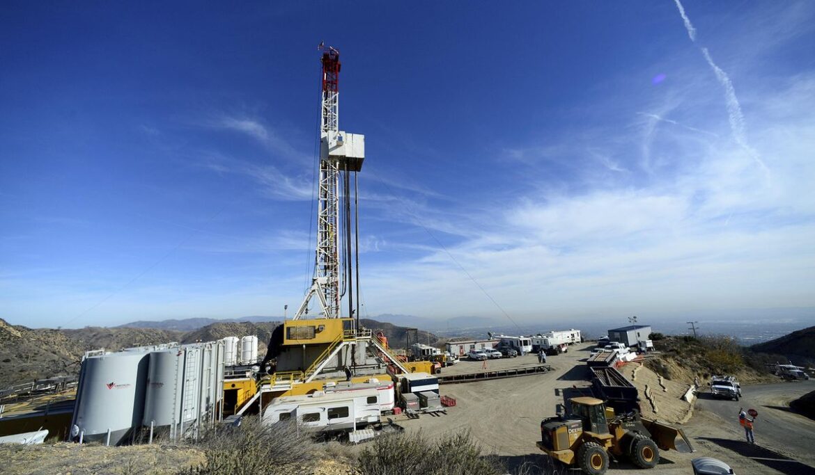 California panel to vote on increasing storage at site of worst U.S. methane leak despite risks