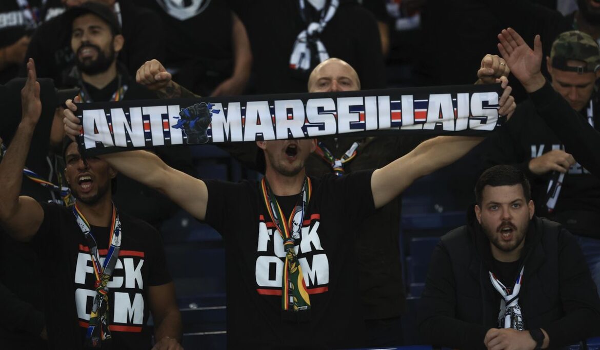 Call for sanctions as homophobic chants again overshadow French soccer's biggest game