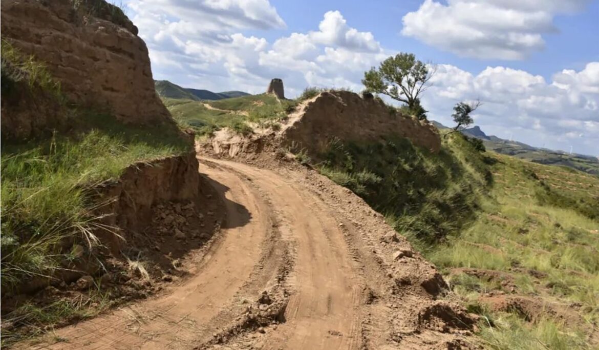 China authorities arrest 2 for smashing shortcut through Great Wall with excavator