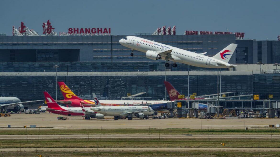 China outbound travel surges ahead of 'Golden Week' holidays