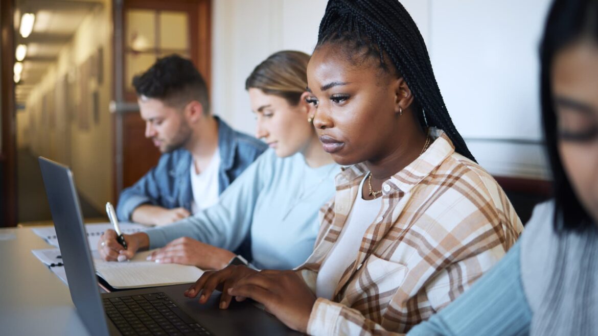 College payment plans pose risks, consumer watchdog warns