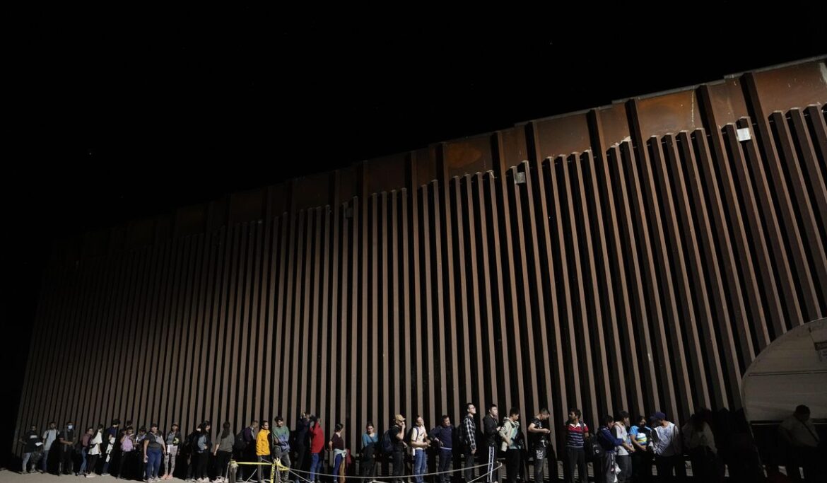 Congress probes possibility of terrorist sneaking over border