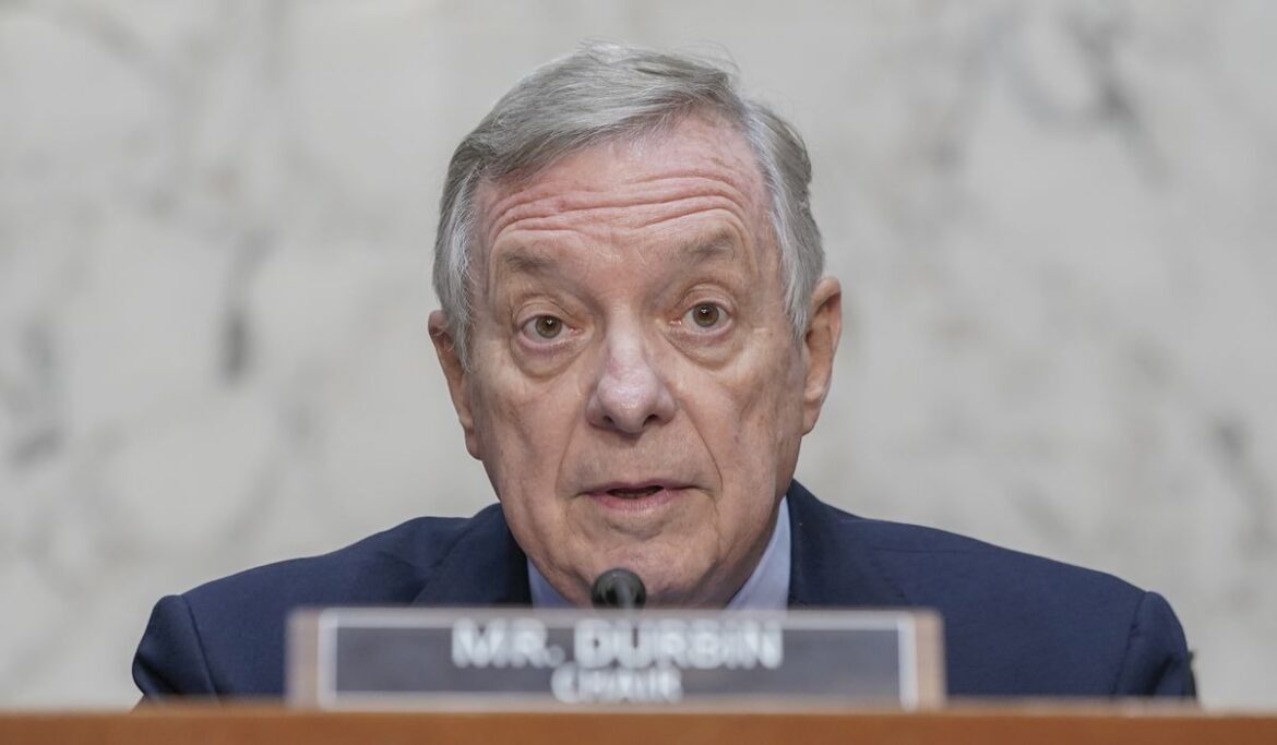 Dick Durbin calls for Clarence Thomas to recuse in key case over executive overreach