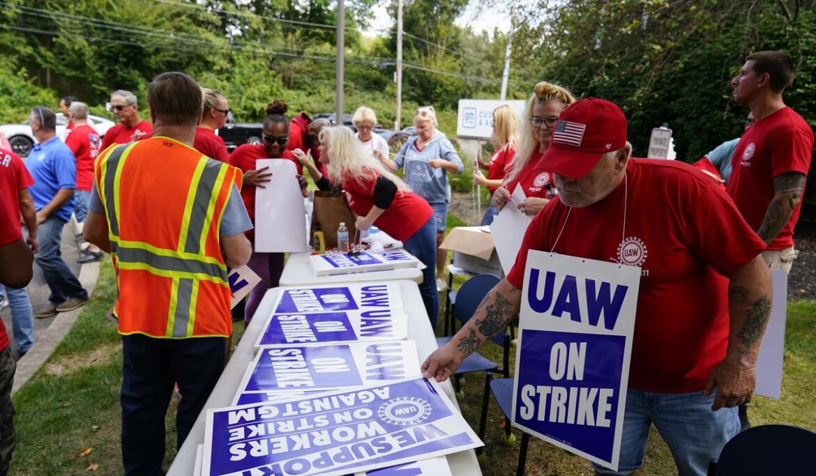 Eagle Industries, a Michigan auto parts maker, moves to ax workers amid strike