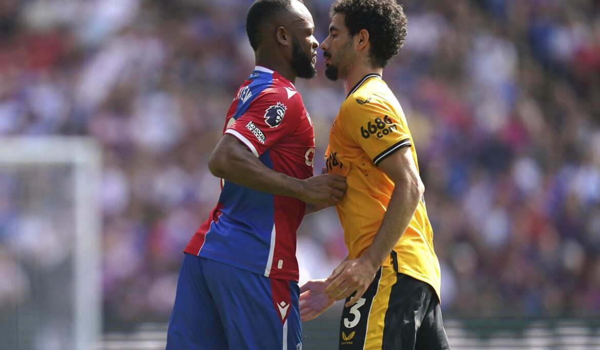 Edouard scores 2 for Crystal Palace in 3-2 win over Wolves in Premier League