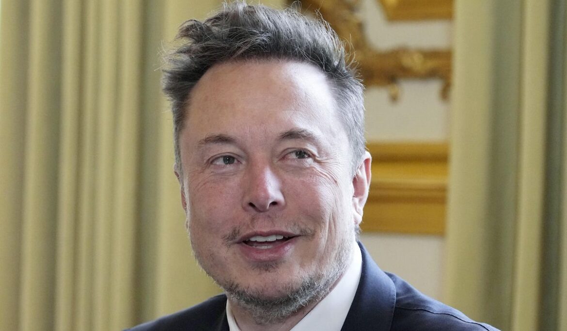 Elon Musk wants users to pay for X accounts