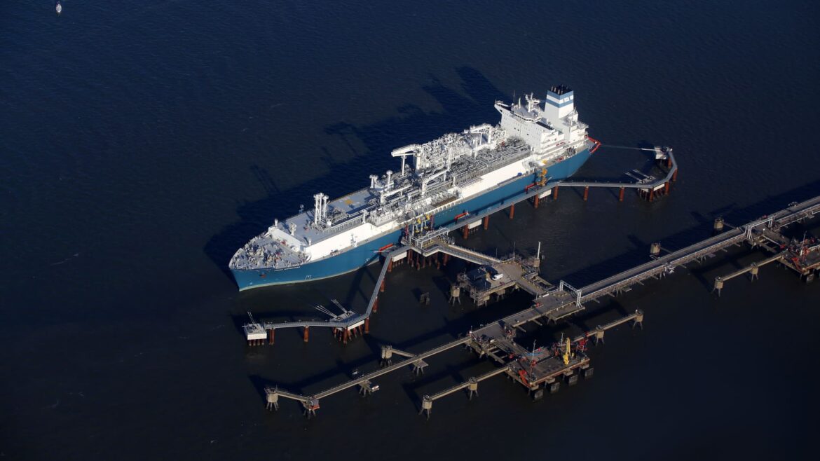 Europe faces prospect of higher gas prices this winter