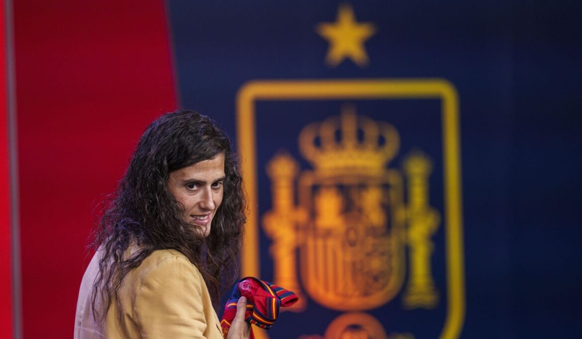 Hermoso criticizes Spanish soccer federation and accuses it of threatening World Cup-winning players