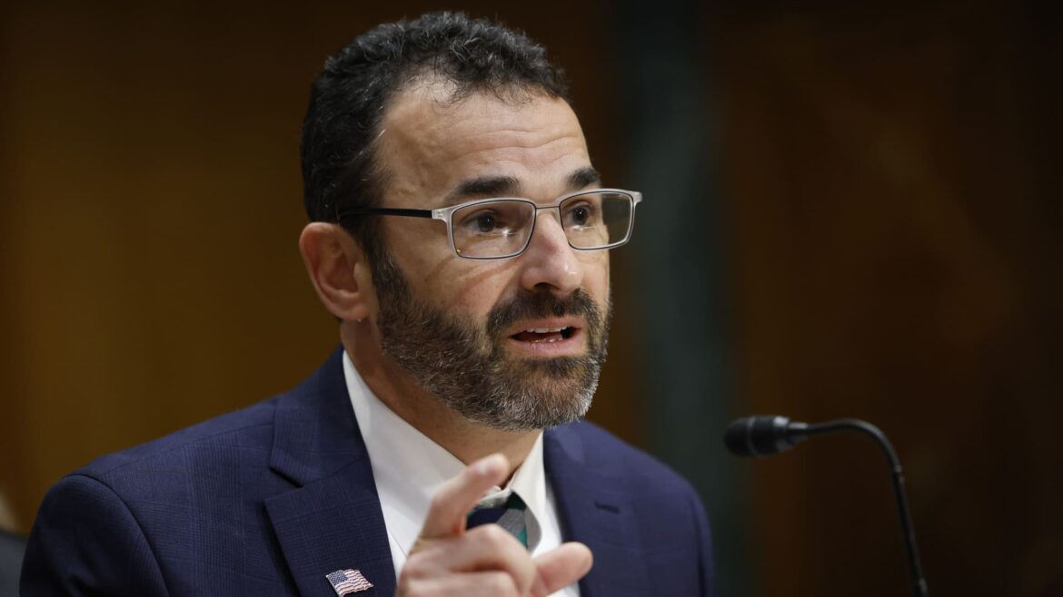 IRS targets 'unscrupulous' tax preparers amid business credit crackdown