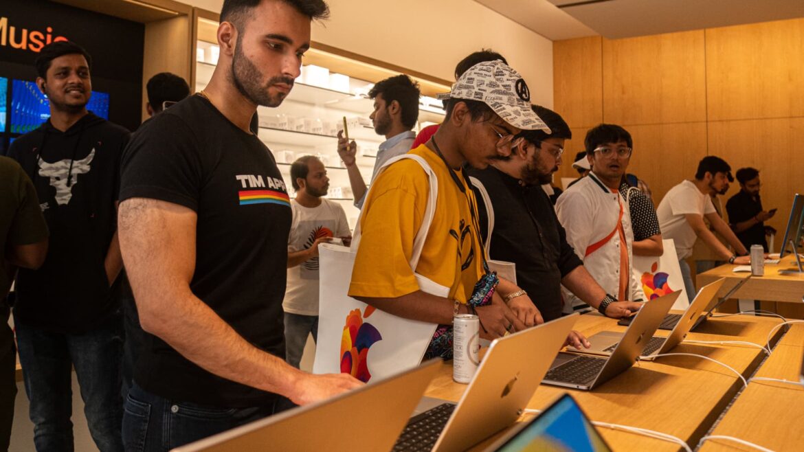 India consumer market to be the world's third largest by 2027: Report