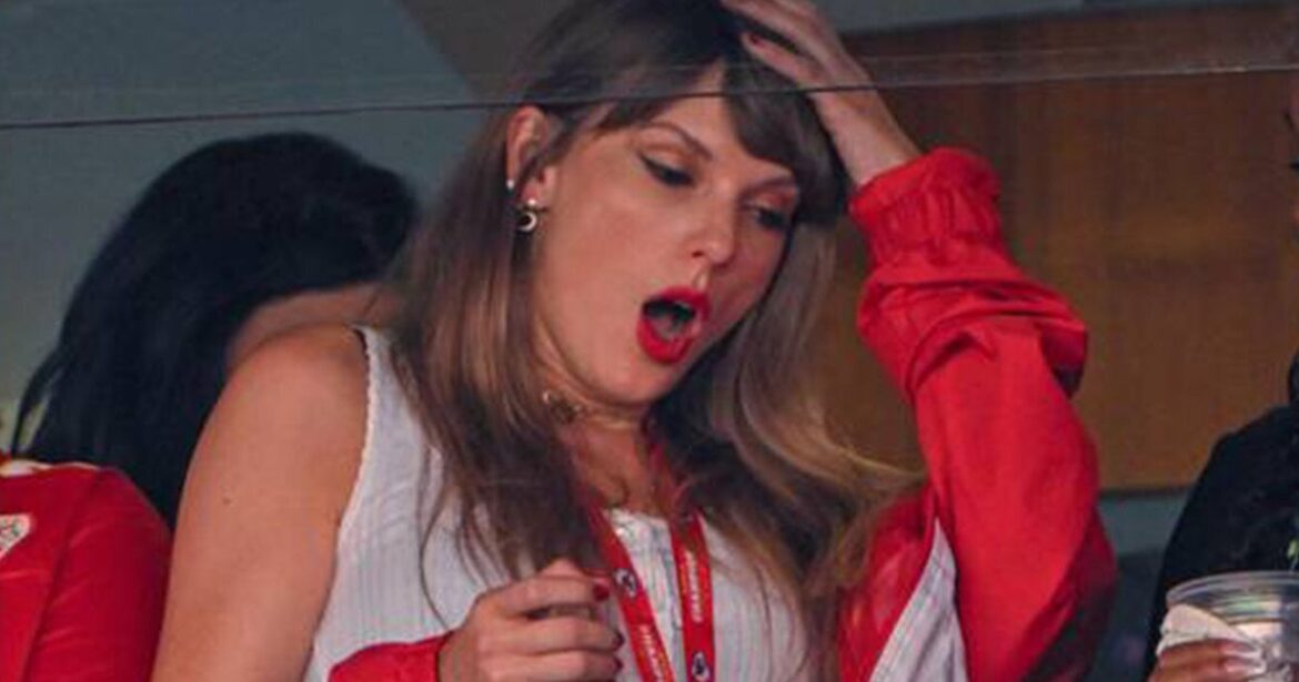 Internet Loses Mind At 2020 Halloween Costumes Predicting Taylor Swift Romance