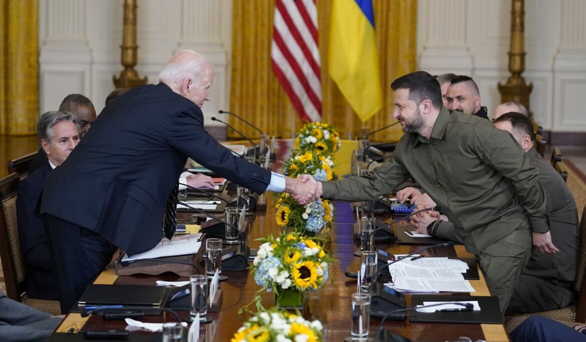 Joe Biden announces new $325 million security aid package for Ukraine