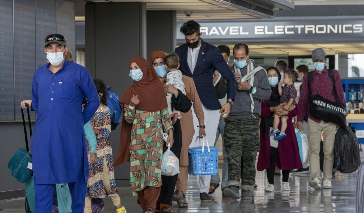 Less than half of religious refugees can gain US entry, Christian groups report