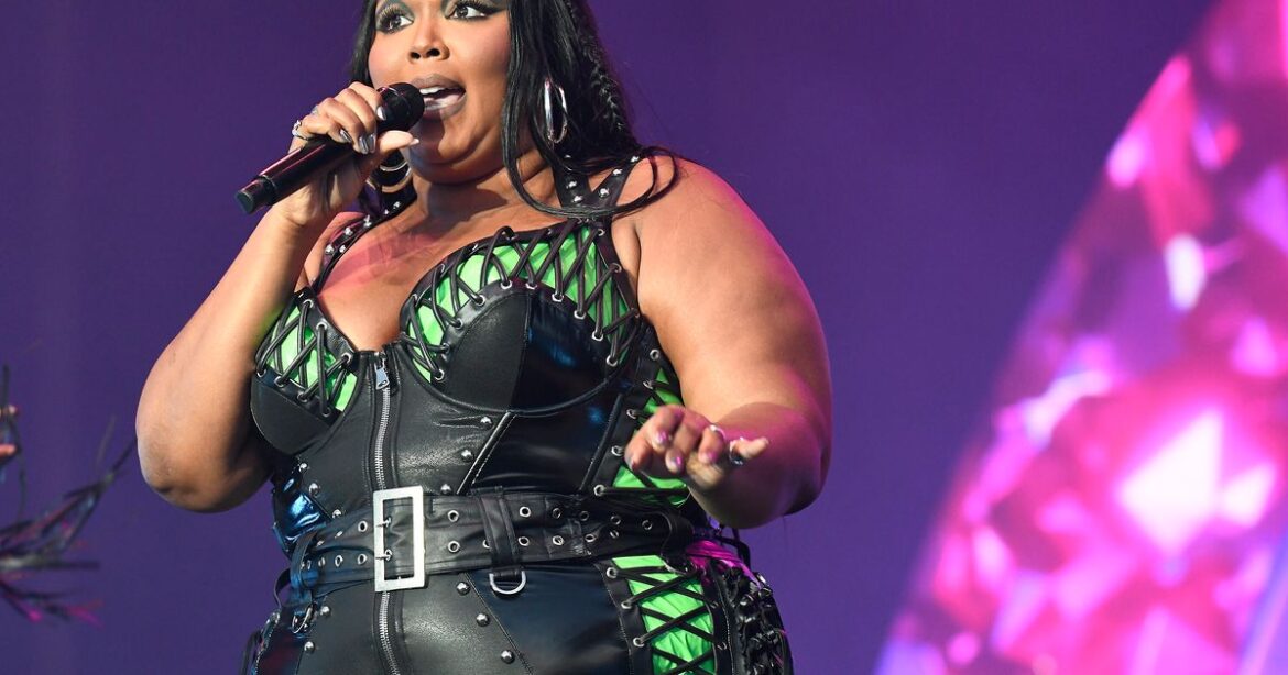 Lizzo's Lawyers Deny Allegations In Dancers' Lawsuit, Agree To Jury Trial