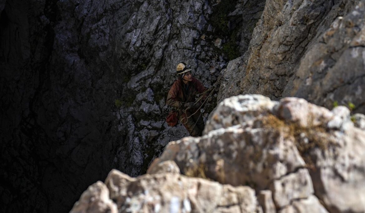 Mark Dickey, American researcher, rescued from Turkish cave after more than a week
