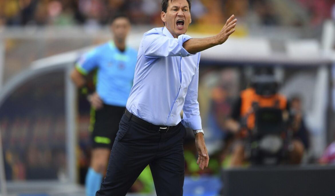 Osimhen comes off bench to help Napoli win 4-0 at Lecce and close in on Milan teams