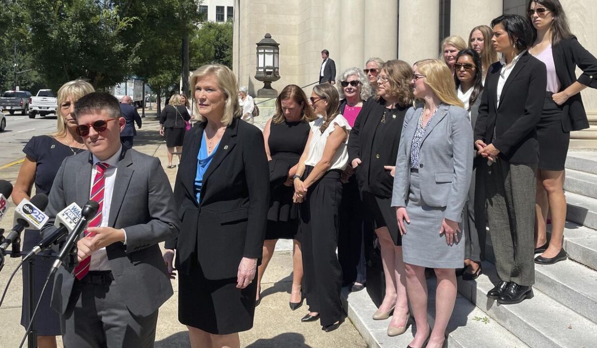 Planned Parenthood sues to expand South Carolina abortion access under strict new ban