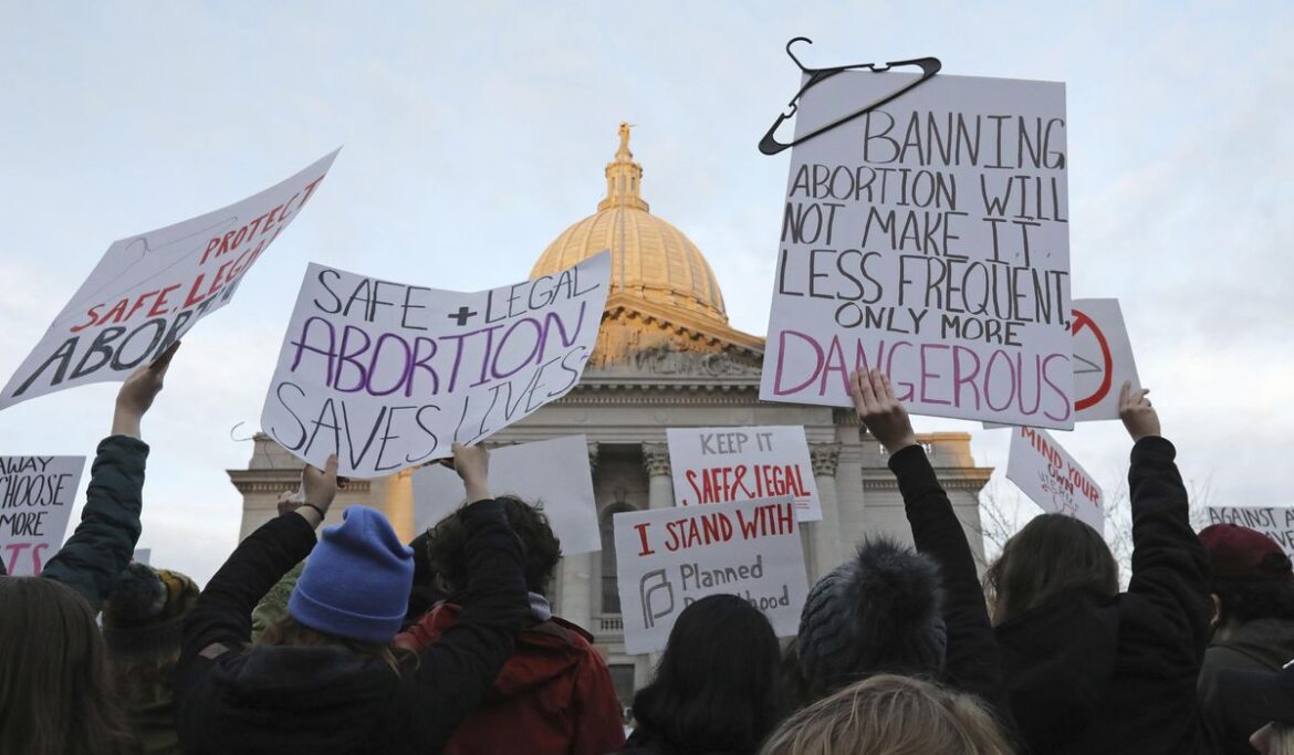 Planned Parenthood to resume offering abortions next week in Wisconsin, citing court ruling