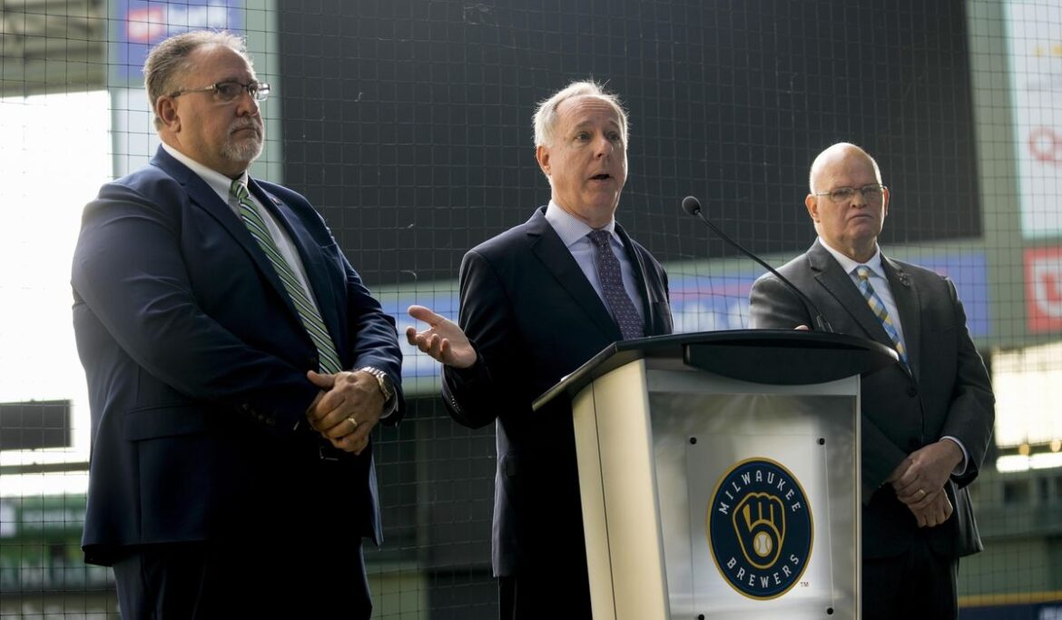 Republicans propose spending $614M in public funds on Milwaukee Brewers' stadium upgrades