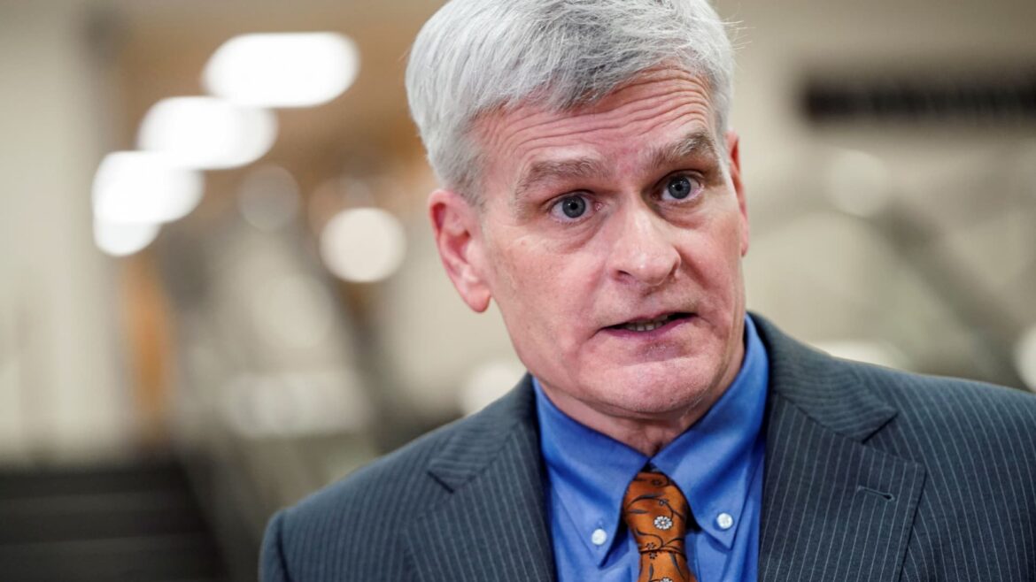 Republicans try to stop Biden's SAVE student loan repayment plan