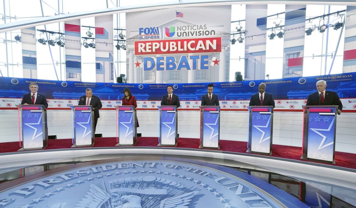 Ron DeSantis, Chris Christie rip Trump for skipping debate