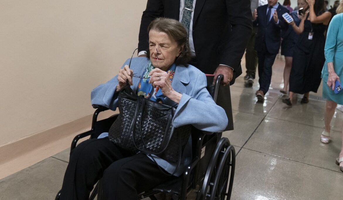 Senate Republican calls on elected officials to disclose health records