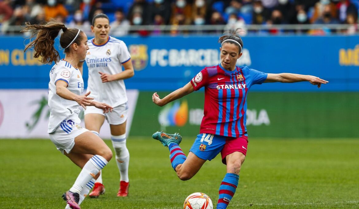 Spain's women's soccer league players call off strike after reaching a deal for higher minimum wage