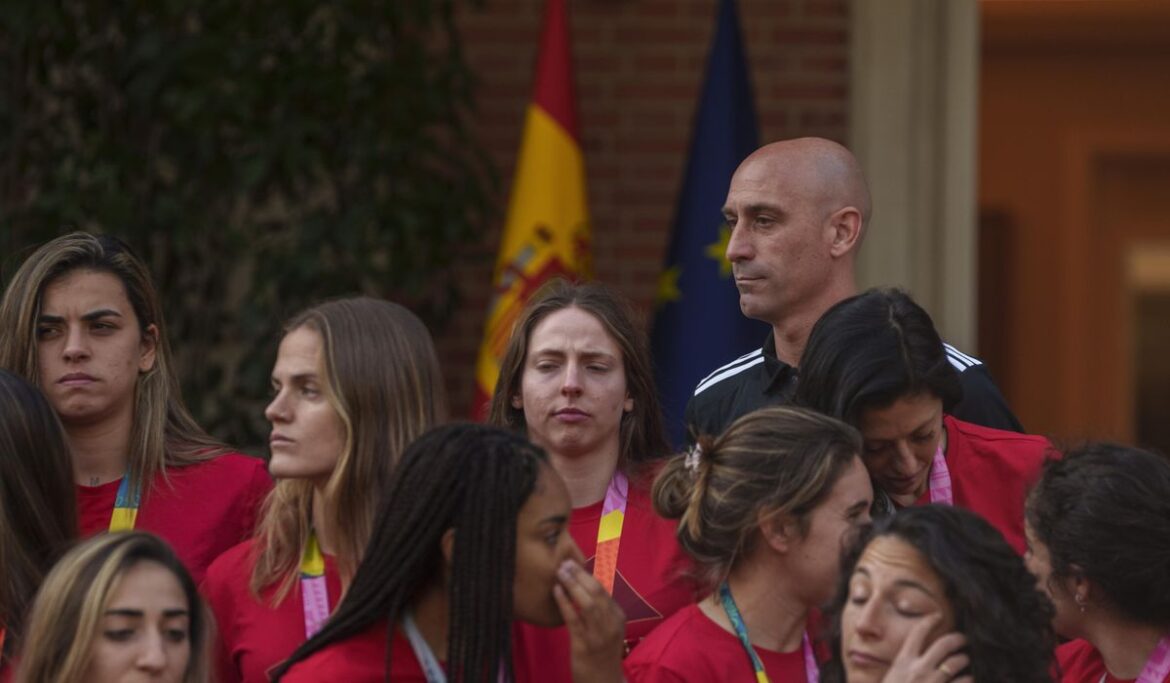 Spain's women's team is still in revolt one day before the new coach names her Nations League squad