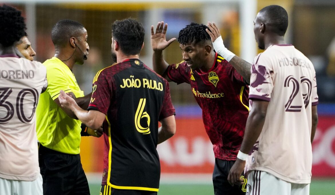 Timbers rally from two goals down for 2-2 draw with Sounders