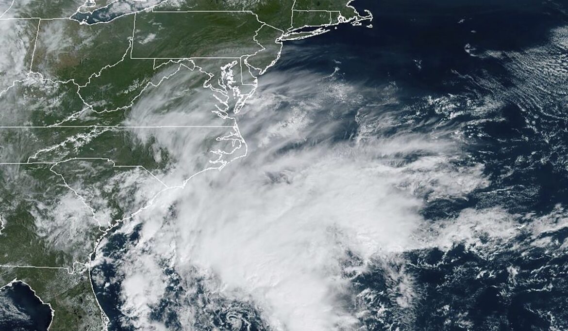 Tropical storm warning issued for East Coast ahead of potential tropical cyclone