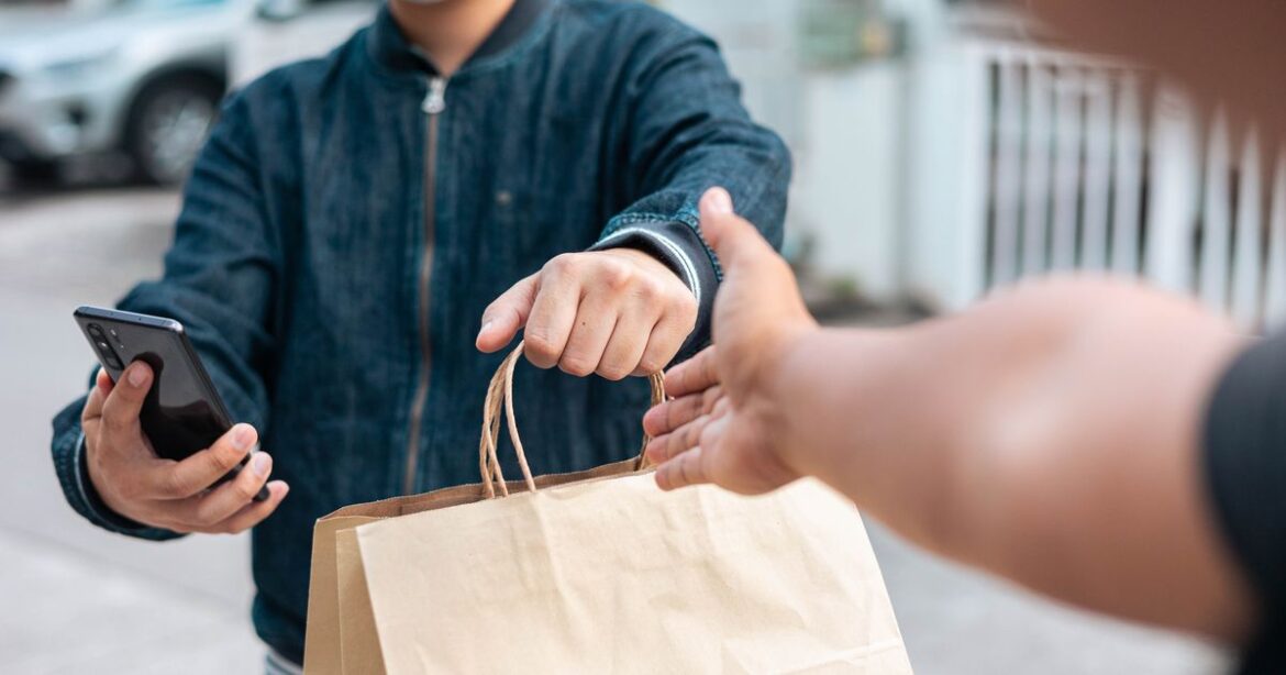 What To Tip Food Delivery Drivers During Bad Weather
