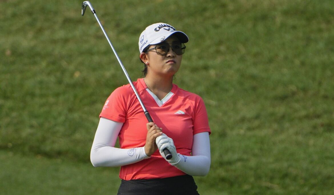 American Rose Zhang shoots 7-under 65 to take the third-round lead at the LPGA Malaysia tournament