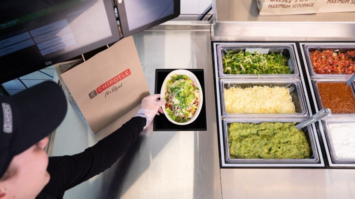 Chipotle tests automation for burrito bowls and salads