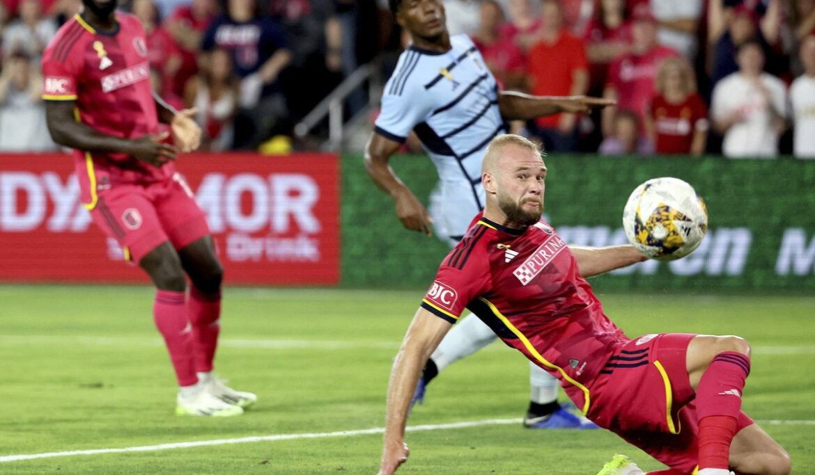 Joao Klauss scores two goals, St. Louis City beats Sporting Kansas City 4-1 to clinch playoff spot