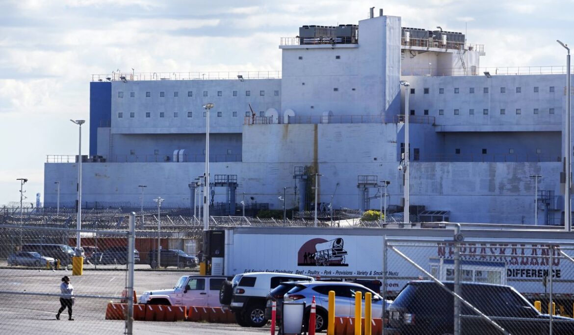 Last operating U.S. prison ship, a grim vestige of mass incarceration, set to close in NYC