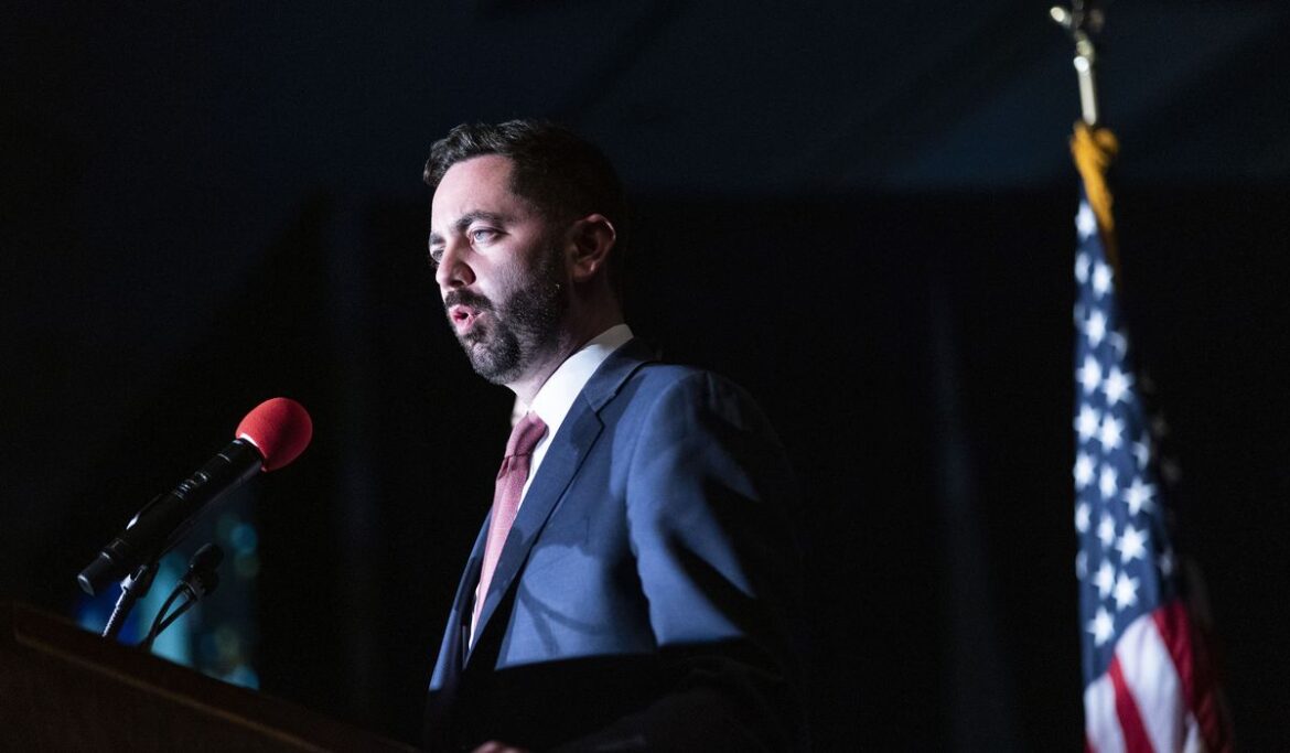 Mike Lawler: Ousting Kevin McCarthy as speaker would be 'destructive' to the country